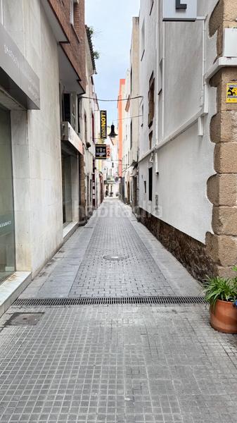 Foto f085b757-2075-4d10-a3b7-047f1203ff36. Erdgeschoss mit kamin in Centre Lloret de Mar