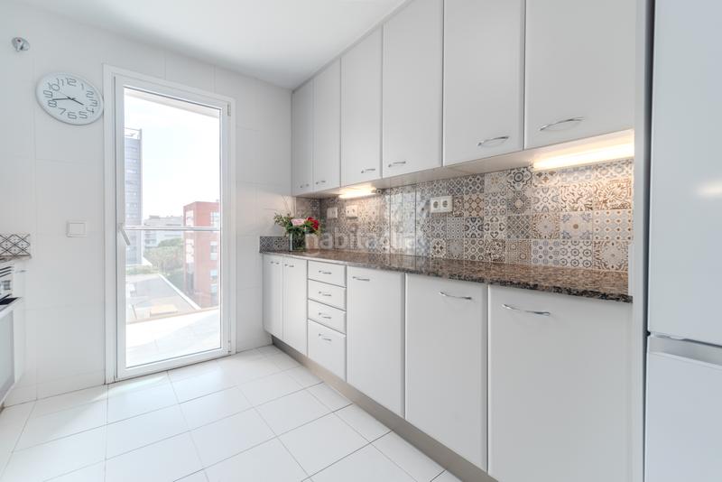 Foto 35b78a5c-95d2-4e3c-a39c-49ab9cbe1e7b. Apartamento exclusiva propiedad con vistas al mar en passeig garcia faria – en Barcelona