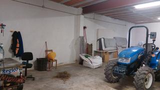 Business premise in Carrer tarragonès 31. **local en venta en el tancat - oportunidad única**
