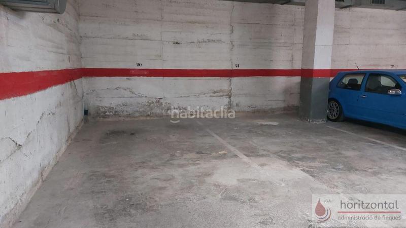 Foto 33c1a569-ff5a-439f-9522-3d1fb4725c6c. Parking voiture dans del tomovi 20 dans Centre Vendrell (El)