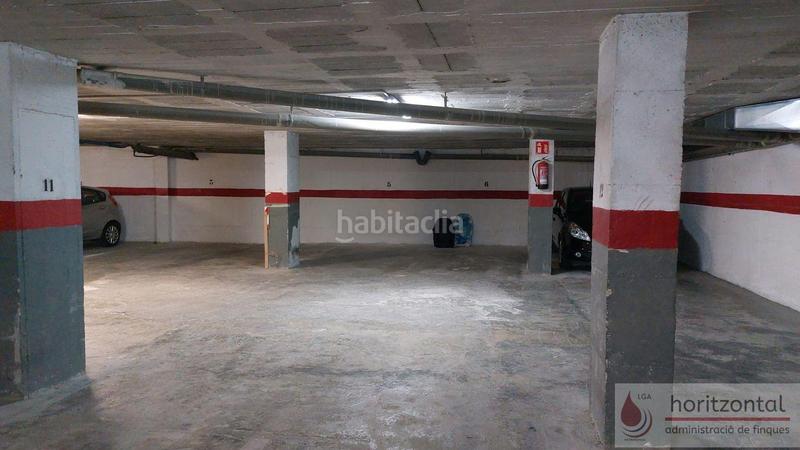 Foto 876870fd-639a-4198-b722-6dd929d6a8d5. Parking voiture dans del tomovi 20 dans Centre Vendrell (El)