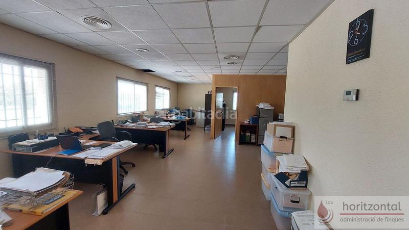 Foto 438e0319-82ba-42cc-ae21-c0e7d50e12db. Local comercial a Bisbal del Penedès (La)