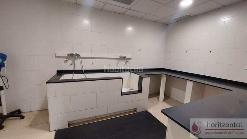 Foto 151caa53-b70b-427e-b8b3-d3edf9385359. Rent business premise in Centre Vendrell (El)
