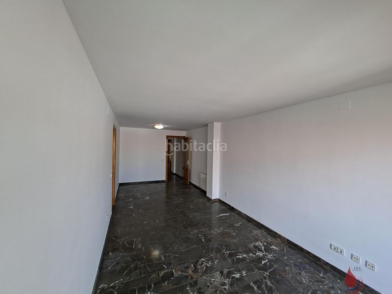 Foto cb9efb57-e0c2-493e-b35a-ca1ba7e28b98. Pis amb calefacció a Centre Vendrell (El)