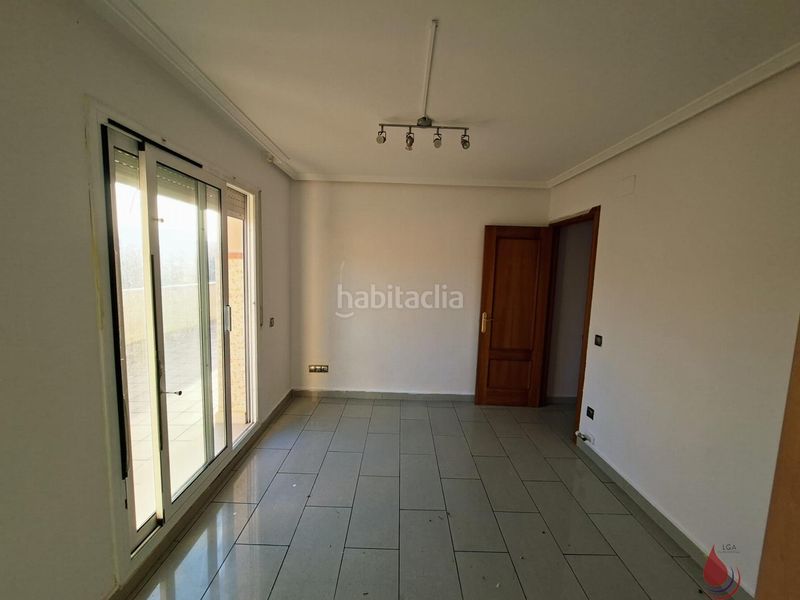 Foto 0d4e9cf0-30e6-4505-9883-fbd86842623f. Àtic a barceloneta alta 26 a Centre Vendrell (El)