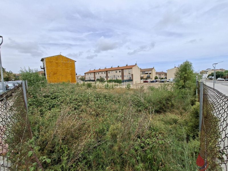 Foto e57898d8-b70f-4e7c-865c-9d3da4e93cd5. Terreny residencial a barceloes 40 a El Tancat-Mas d´en Gual Vendrell (El)