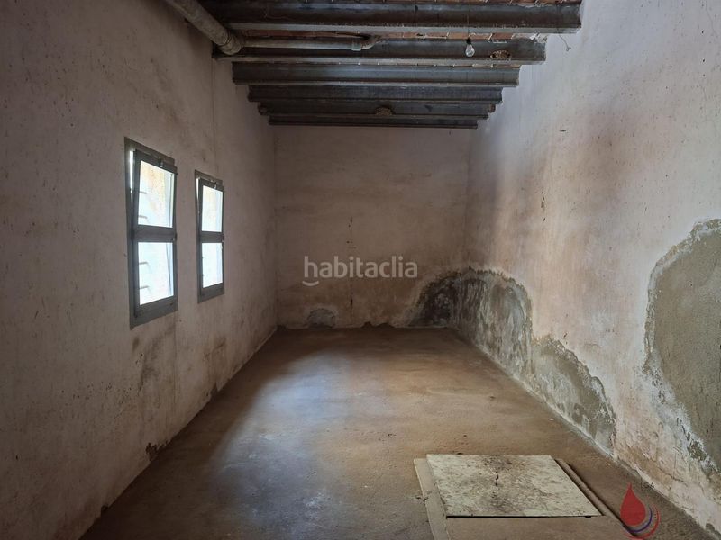 Foto 6045281f-b1a1-4158-92a4-808eb75151a5. Casa amb aparcament a Puigpelat