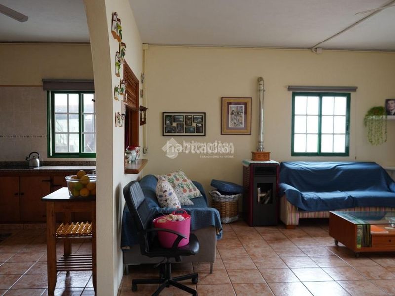 Foto 1b73e4da-e63f-4f24-ac02-39f5fbf85e5b. Casa amb aparcament a Los Realejos pueblo Realejos (Los)