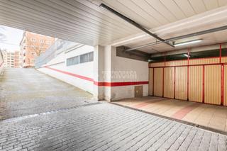 Aparcament cotxe a Garrido Norte. Boxplaza de garaje en venta en salamanca