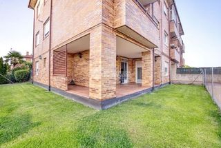 Flat in Villamayor. Piso en venta en villamayor