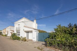 House in Encinas de Abajo. Casa en venta en encinas de abajo
