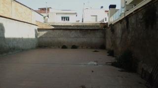 Lloguer Local Comercial  Carrer d'igualada. Fantástico local de obra nueva en basto, cerca del centro