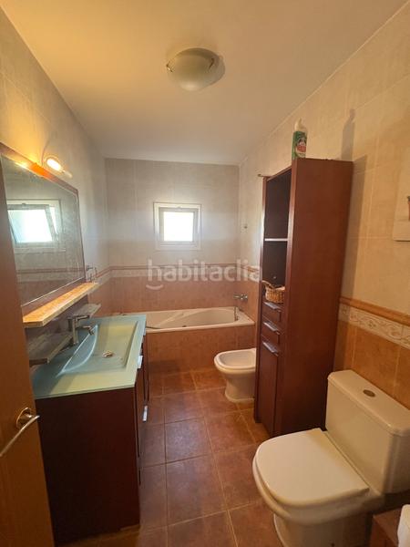Foto ded0df63-f09f-4592-b3ad-7ac93d5c5d5d. Chalet espectacular casa con piscina en Olèrdola