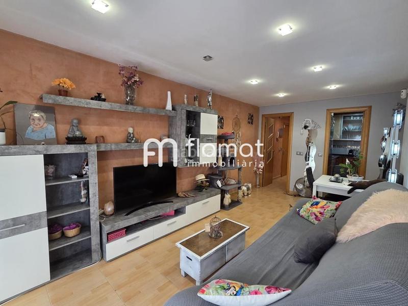 Foto 533b5d3e-36f5-404b-892e-79e874c25617. Piso  luminoso en Puigfred en Puigfred Badalona