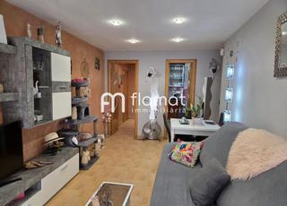 Etagenwohnung  Carrer de milà. Piso luminoso en puigfred