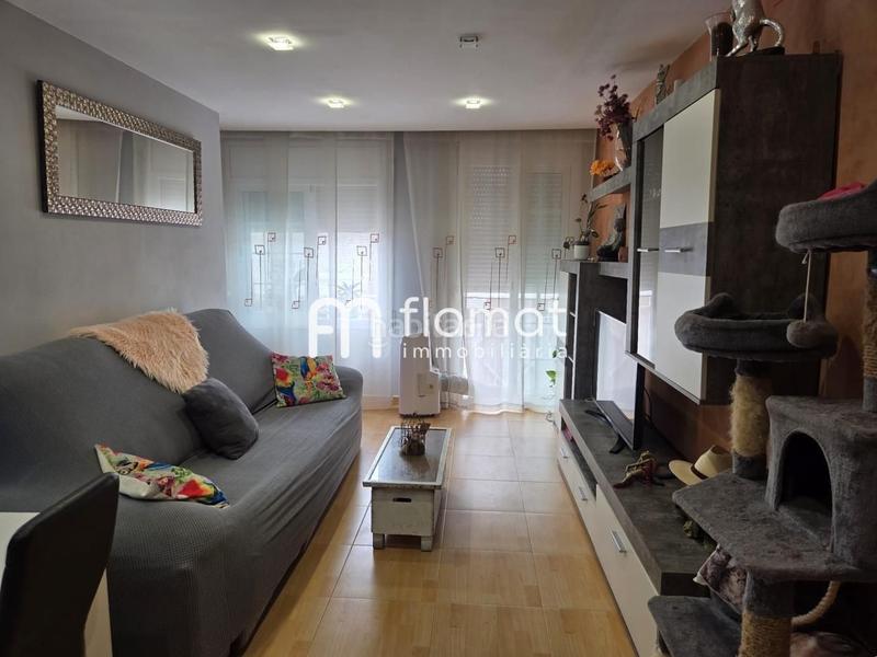 Foto f291244a-0602-42a2-b770-141c21215ab3. Piso  luminoso en Puigfred en Puigfred Badalona