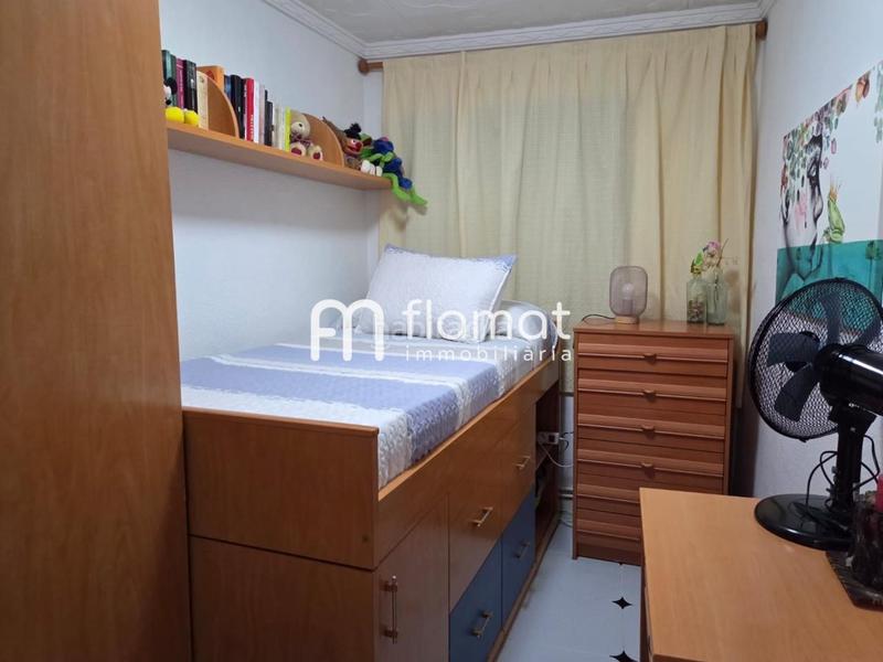 Foto 2332e285-b0c9-4fe9-95f2-2b412b7e36d6. Piso  en venta en Santa Rosa Santa Coloma de Gramenet