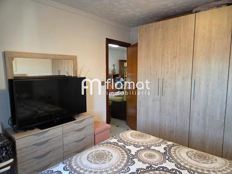 Foto 55decb46-6e6f-44f1-aefb-28dfdbd1b073. Piso  en venta en Santa Rosa Santa Coloma de Gramenet