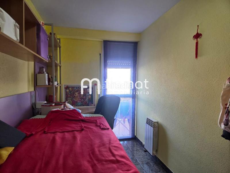 Foto 008574fd-903d-4f3c-b331-46ad47010447. Zweistöckige wohnung in Can Mariner Santa Coloma de Gramenet
