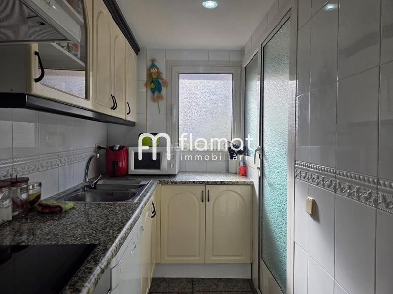 Foto 0cbd37cc-f3e9-491f-97f5-47b9e48b589c. Zweistöckige wohnung in Can Mariner Santa Coloma de Gramenet