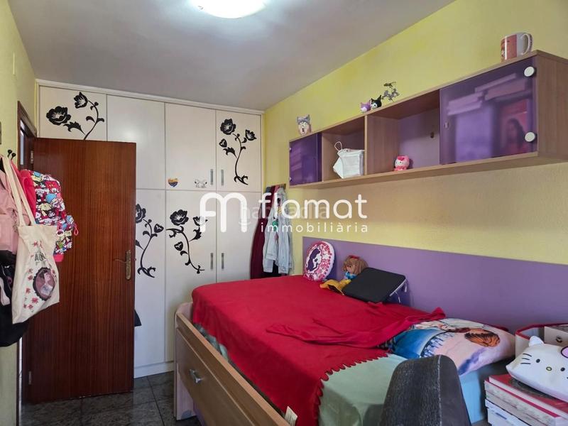 Foto 63b75d1b-18f3-4758-a250-2356a3575fb7. Zweistöckige wohnung in Can Mariner Santa Coloma de Gramenet