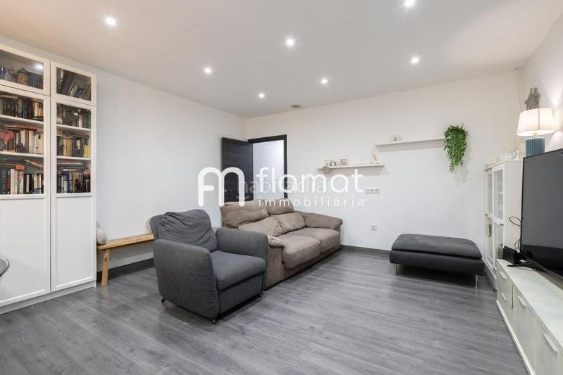 Foto 37f5f350-680e-49ba-87b1-8b60e3a3f234. Planta baixa a Centre Badalona