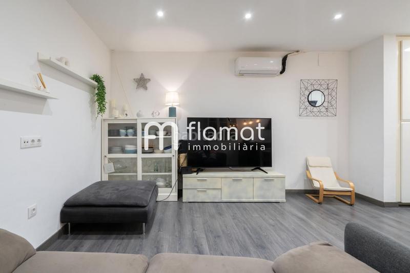 Foto 7ae4cfe1-9fb6-4704-abd5-a8beda21a491. Planta baixa a Centre Badalona