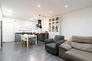 Rez-de-chaussée  Carrer de sant isidre. Planta baja reformada en badalona centro