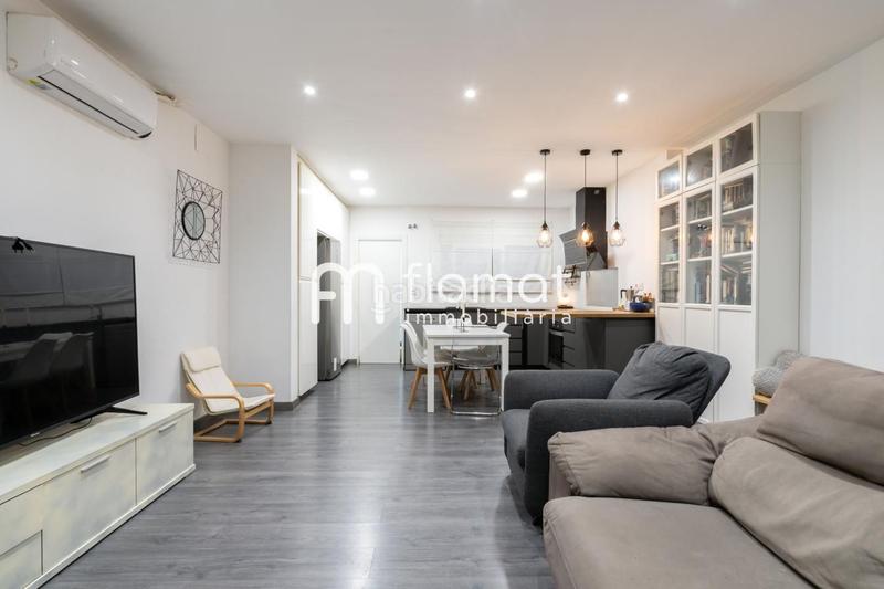 Foto fb3714af-02fa-40a4-bf71-01d6919d433b. Planta baixa a Centre Badalona