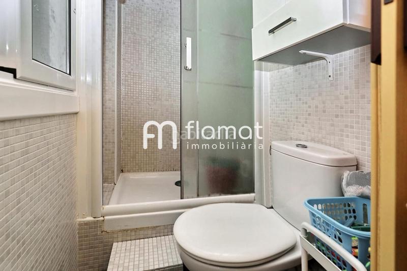 Foto e09884c1-5c8b-4e80-8503-9e0160ad5f9a. Appartamento in El Camp de l´Arpa del Clot Barcelona