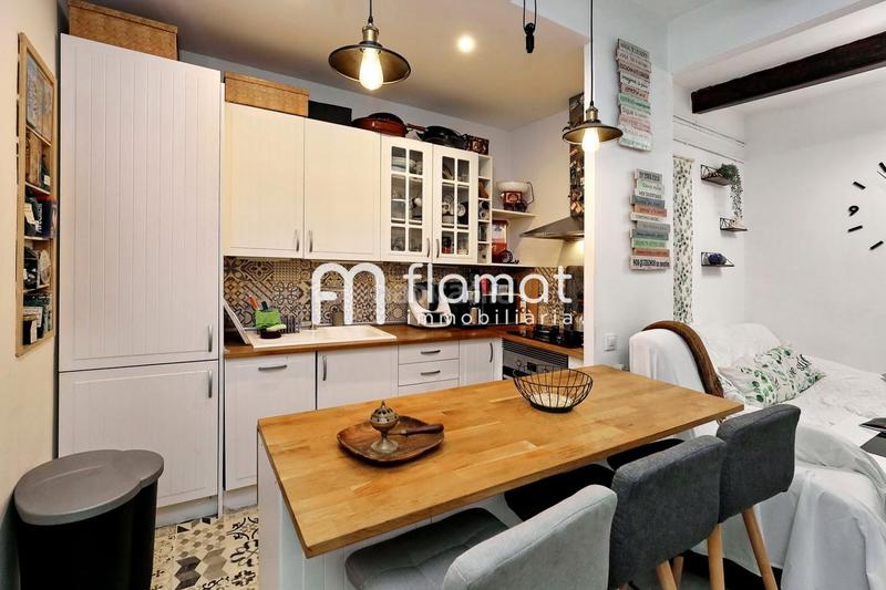 Foto c1d47f2c-44ae-44ad-af41-e866629b2684. Appartement dans El Camp de l´Arpa del Clot Barcelona