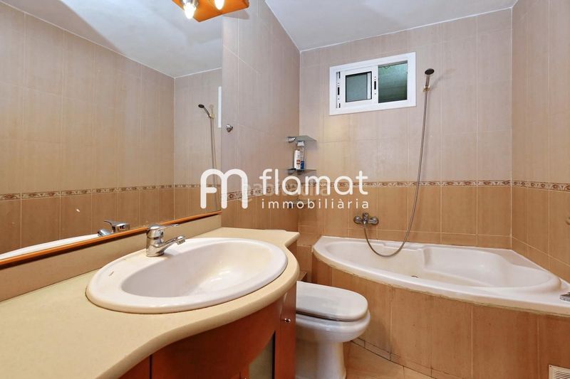 Foto 9e14ab6b-e90a-4957-8492-6bf3f9295135. Pis a Provençals del Poblenou Barcelona