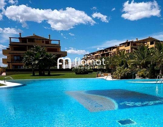 Foto 02109829-bf8a-43a7-8eb2-2060cf089572. Planta baixa amb aparcament piscina a Alcossebre