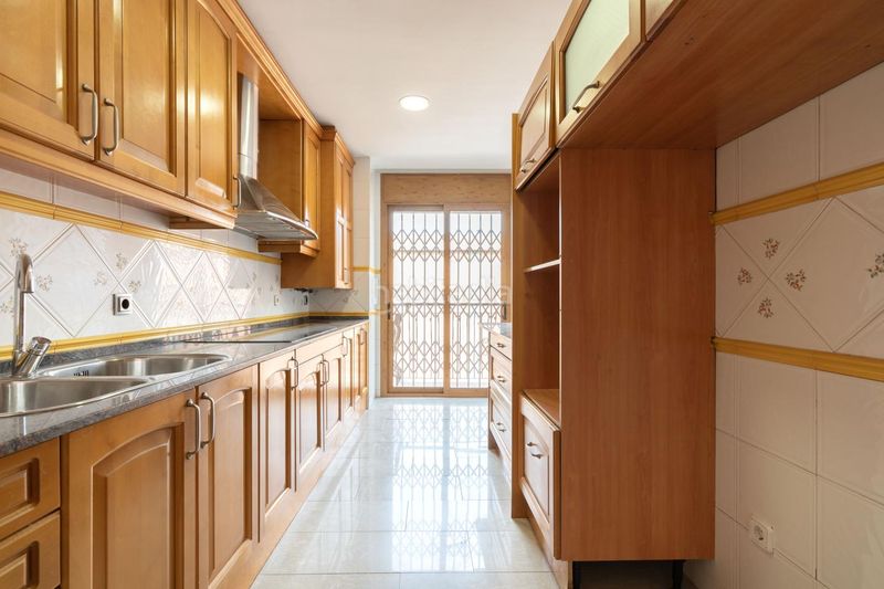 Foto 19c41070-81f8-4aa6-9ae6-d8aa4b274969. Dúplex a Fondo Santa Coloma de Gramenet