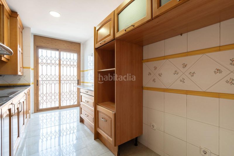 Foto 43b705cc-dccc-4b4c-ba98-306f8dfbe98d. Dúplex a Fondo Santa Coloma de Gramenet