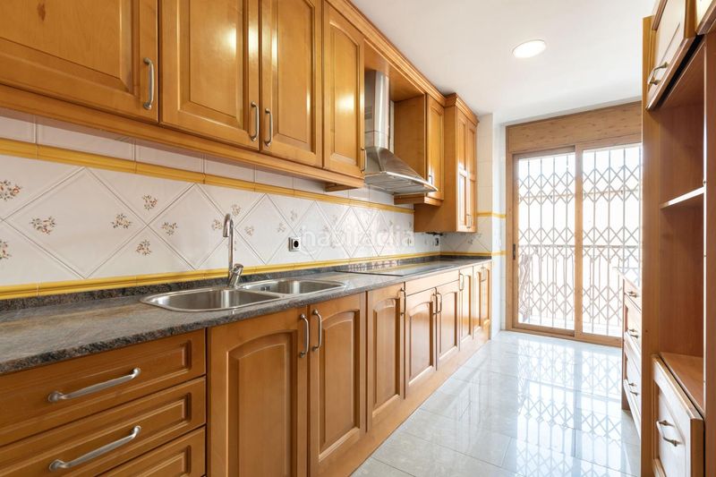 Foto 73e03a23-a101-401a-94ca-9d83d446dcf4. Dúplex a Fondo Santa Coloma de Gramenet