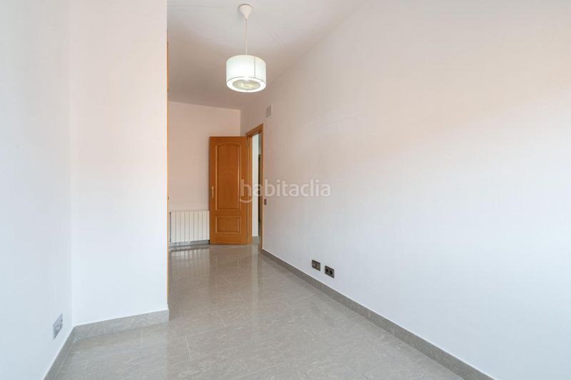 Foto 8024a071-8d3b-4a03-a297-180aab682ba8. Dúplex a Fondo Santa Coloma de Gramenet