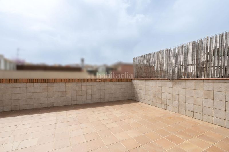 Foto aef8ae7d-7f2b-44e5-8b8e-d49a5842d272. Dúplex a Fondo Santa Coloma de Gramenet