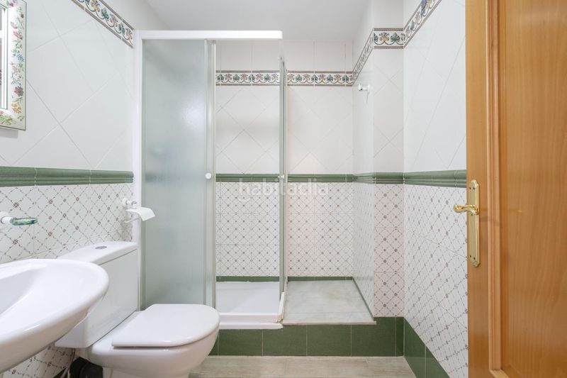 Foto e432fb08-3aa2-4092-bbc5-602634e54c6a. Dúplex a Fondo Santa Coloma de Gramenet