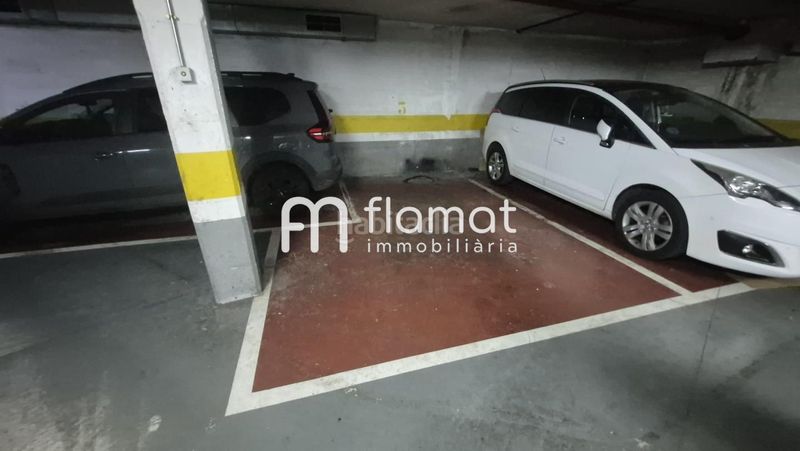 Foto dd15d5ce-707d-47a9-8f44-eedcef7a1fda. Aparcament cotxe a La Teixonera Barcelona