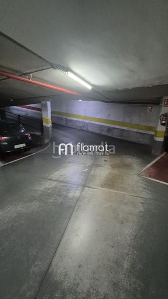 Foto ee858a03-f1a1-4c0b-ab57-a8cb42c8ca30. Aparcament cotxe a La Teixonera Barcelona