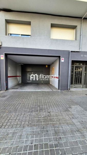 Foto d572c527-4c4e-40f8-896c-75ea73782b41. Aparcament cotxe a Congrés - Indians Barcelona
