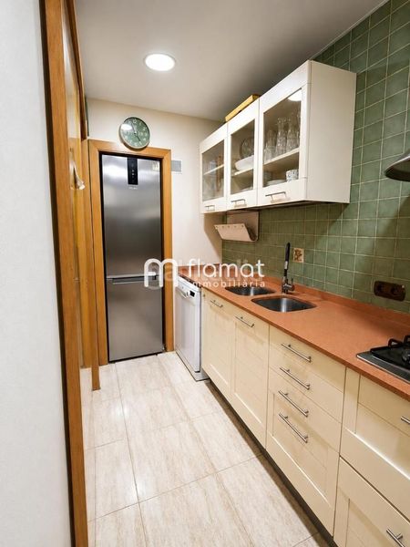 Foto e0dd131f-bac3-4dbf-bc3b-21e79ad16b15. Planta baixa a Sant Crist Badalona