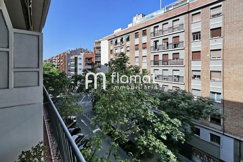Foto b137cb17-6609-4f29-9803-8fb7cfae475c. Piso  con ascensor en Navas en Navas Barcelona