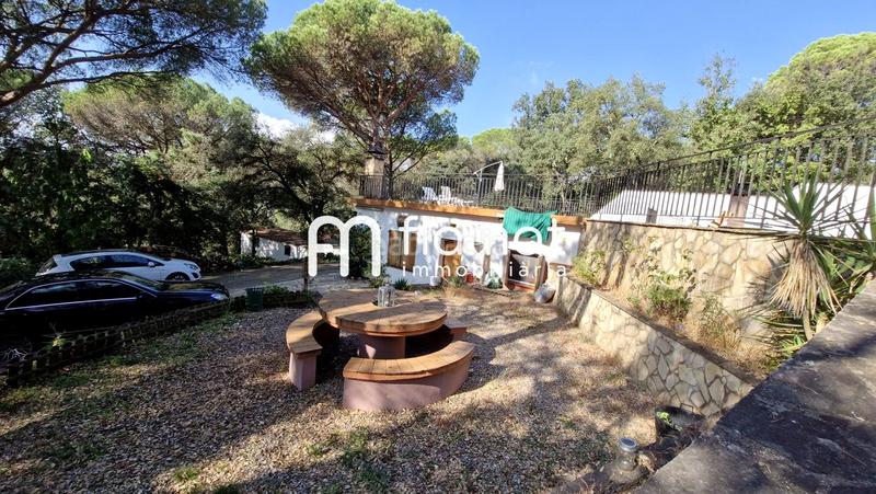 Foto 9aab396b-9b4a-4b65-bfc2-478f0df14c10. Country house with parking pool in Sant Feliu de Buixalleu