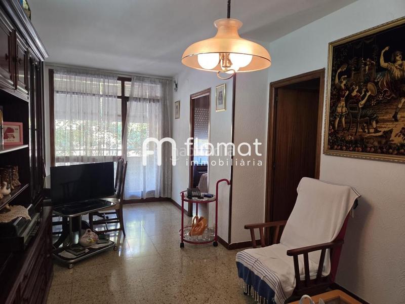 Foto 5457f76a-9ab8-4b31-b1fc-ad63a3814552. Pis a Centre Santa Coloma de Gramenet