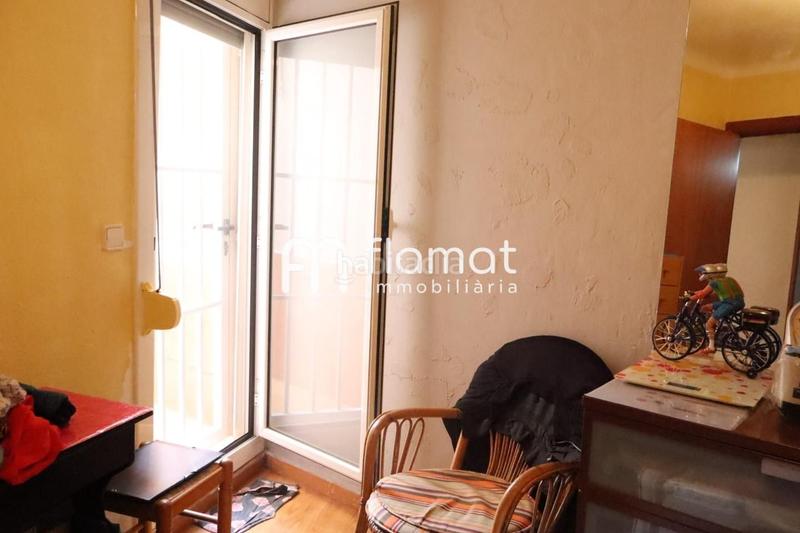 Foto 7cea2df6-89e9-4774-95be-54708a4e2601. Planta baja  en barrio latino en Llatí Santa Coloma de Gramenet