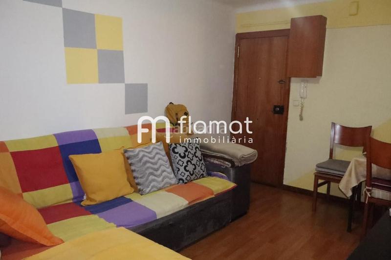 Foto 7e525df8-3877-49d8-aab3-dba68c8806a7. Planta baja  en barrio latino en Llatí Santa Coloma de Gramenet