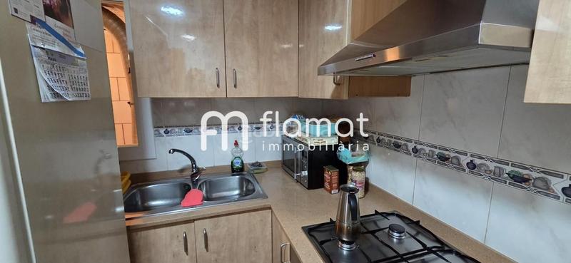 Foto 8efa65f3-b54a-4789-b05d-65f1a4c36ae7. Planta baja  en barrio latino en Llatí Santa Coloma de Gramenet