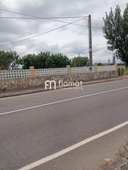 Haus  Real. Casa en venta en vilaturiel, len